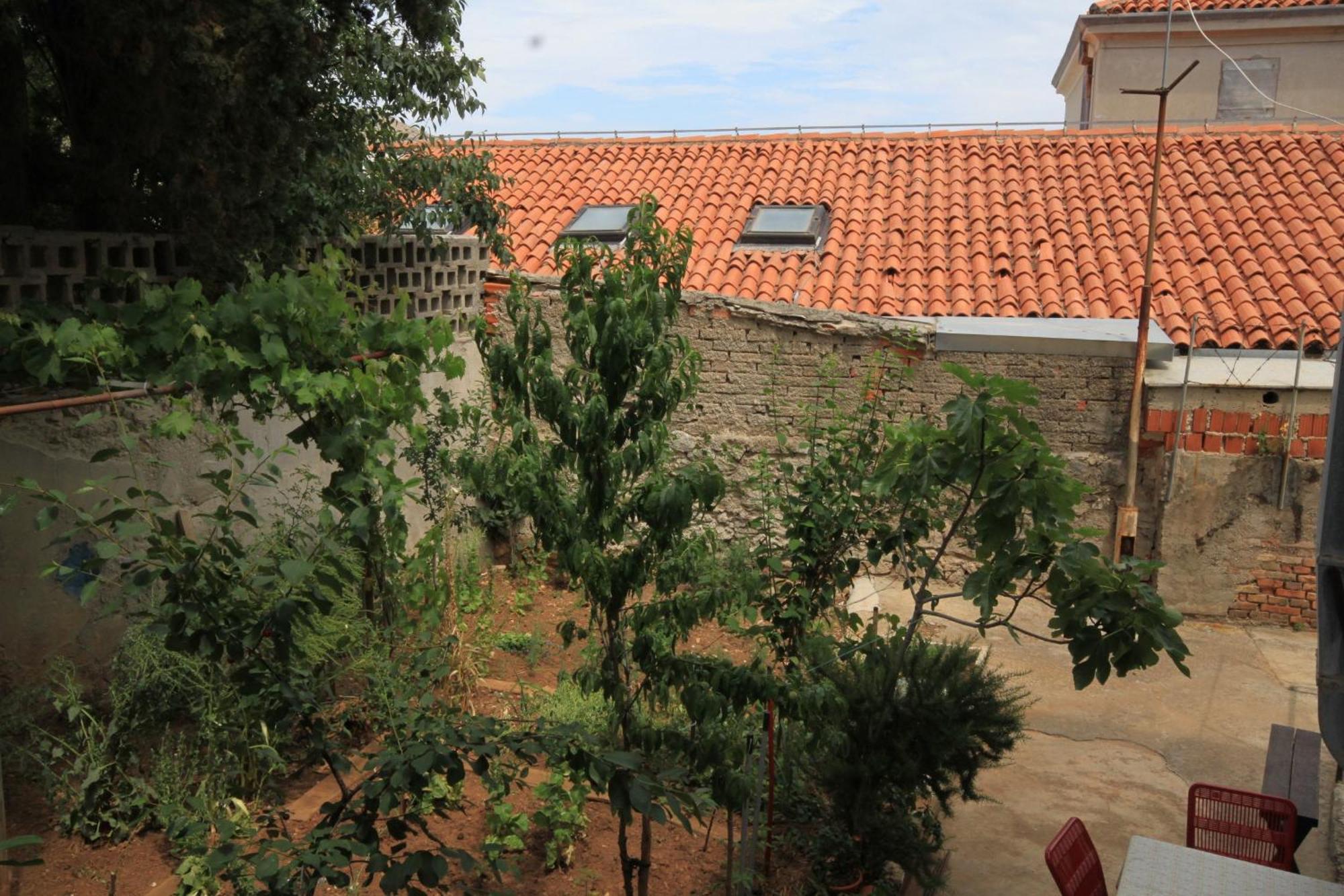 Apartments And Rooms With Parking Space Mali Losinj Exterior photo